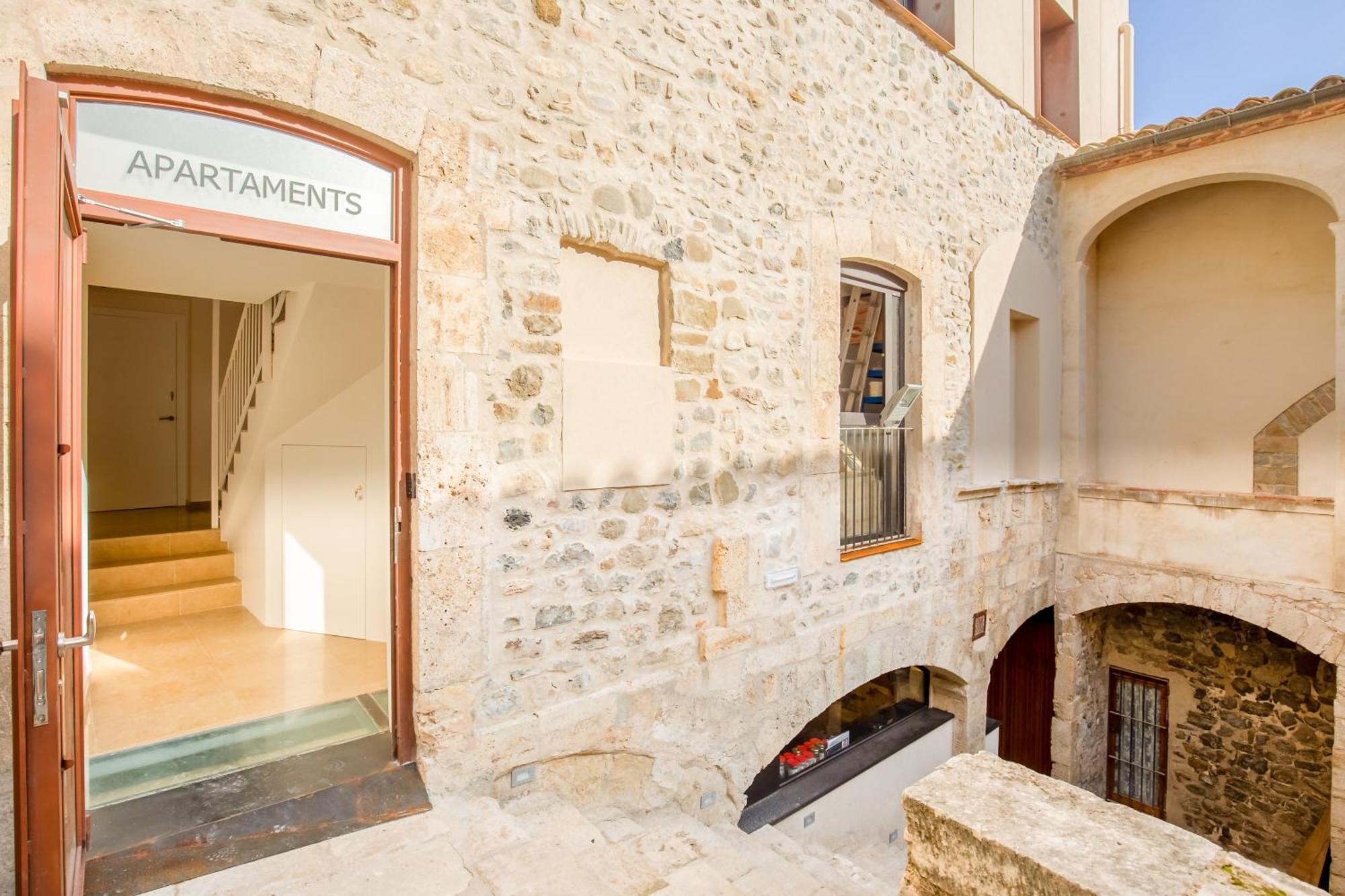 Can Cintet 3 Apartamento Con Terraza En Besalú Exteriér fotografie